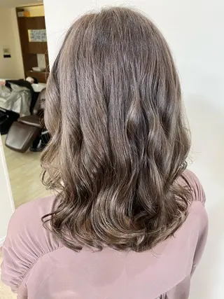 カラー SALOWIN栄 高須大貴のヘアスタイル