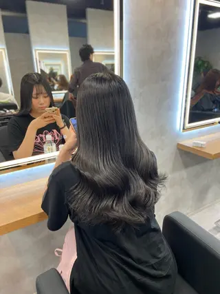 ロング カラー ヘアアレンジ レイヤー×透明感カラ ーHAYATOのヘアスタイル
