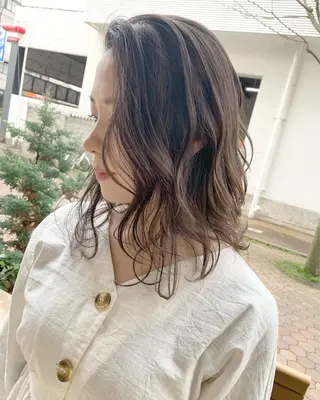 ロング カラー 艶髪・酸性ストレート フリツのヘアスタイル