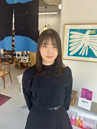 セミロング カラー 藤原 あかりのヘアスタイル