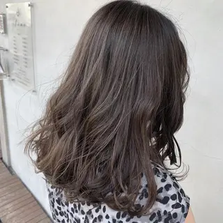 セミロング カラー ︎︎🧸 ユリ ︎︎🧸のヘアスタイル