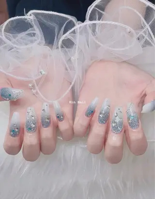 ネイル Hin Nailsのネイルデザイン