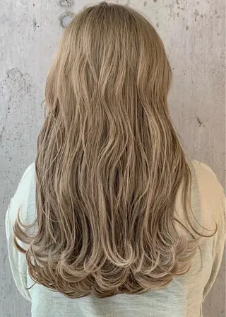 カラー hoNua. 栄/透明感カラーのヘアスタイル