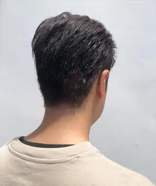 メンズ ツノガイ エリのヘアスタイル