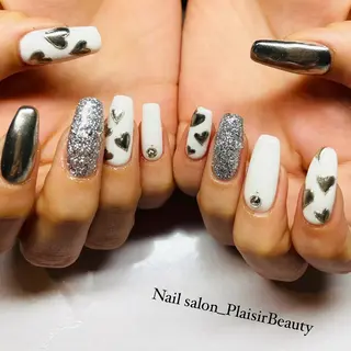 ネイル Nallsalon Plaisirbeauty所属・Plaisir beautyのネイルデザイン