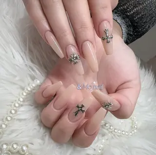ネイル &ME ネイルサロンのネイルデザイン