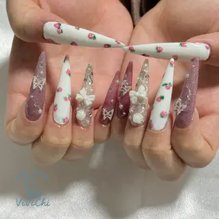 ネイル ViViChi 梨帆のネイルデザイン