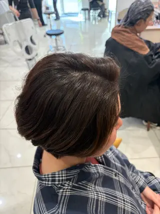 ショート カラー 🌱脱白髪染め特化 🌱岡田将英のヘアスタイル