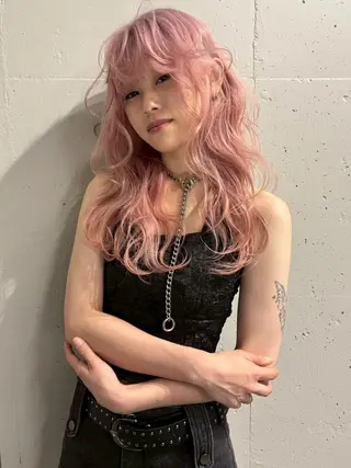 カラー セミロング ハイトーン😺艶 ✨ブリーチ✨透明感のヘアスタイル