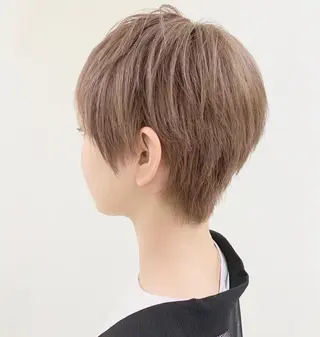 カラー 窪田 椋介のヘアスタイル