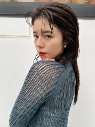 セミロング 土屋 美賀のヘアスタイル