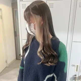 ロング piLLon・ keinaのヘアスタイル