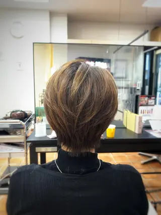 ショート フリーランス理美容師 いさかのヘアスタイル