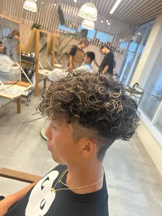 ショート カラー パーマ メンズ 木田 有祐のヘアスタイル