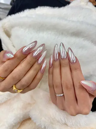 ネイル BLUE EYES 原宿店所属・BLUE  EYES SAYAのネイルデザイン