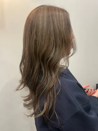 カラー come所属・矢作 望乃香のヘアスタイル