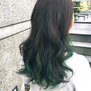 セミロング カラー 前濱 ノゾミのヘアスタイル