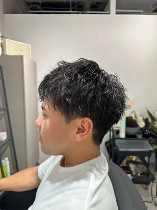 ショート パーマ 高月 瞭のヘアスタイル