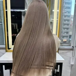 ロング カラー シールエクステ特化 ハイトーン、NANAのヘアスタイル