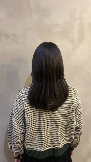 セミロング 透明感カラー 🦙なりたりみのヘアスタイル