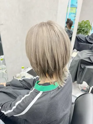 ショート カラー 境井 陸王のヘアスタイル