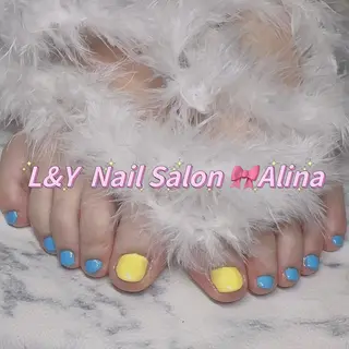 ネイル 🌼 Alinaのネイルデザイン