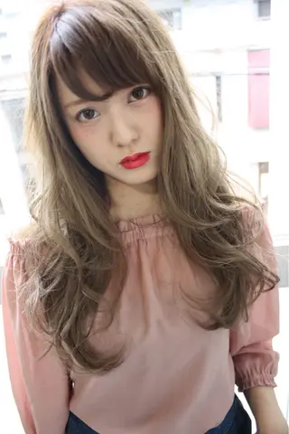 ミディアム カラー パーマ tuuli トゥーリのヘアスタイル