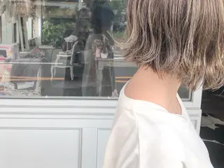 ショート カラー ヘアアレンジ Mariana/ 鶴原-ハイライトのヘアスタイル