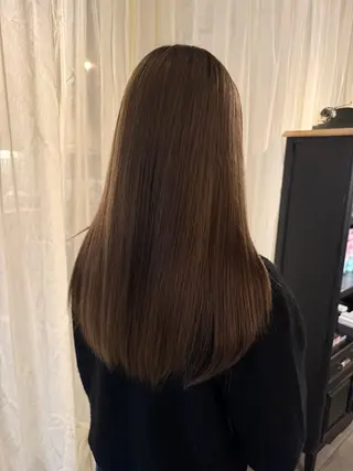 ロング 藤原 百花のヘアスタイル