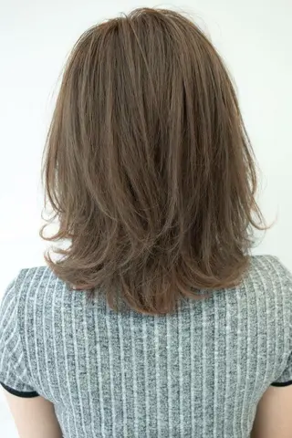 ミディアム セミロング カラー 内藤 達也のヘアスタイル