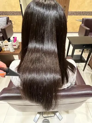 ロング ルナ|縮毛矯正 ×デザインカラー🥝のヘアスタイル