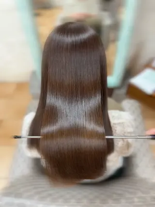 セミロング dolphin ドルフィンオーナーのヘアスタイル