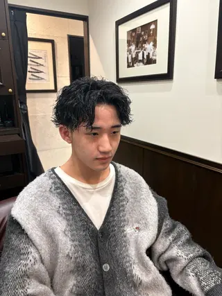 ショート パーマ メンズ 浦田 悠真のヘアスタイル