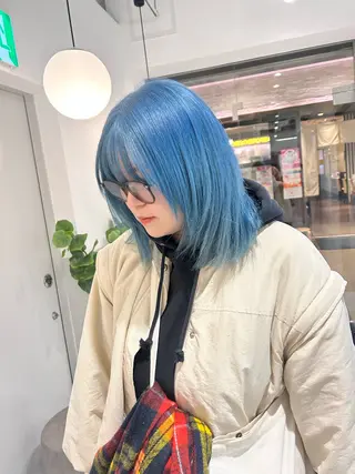 ミディアム カラー 薄田 珠美のヘアスタイル