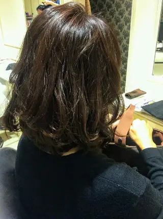 パーマ カラー ミディアム 畠村 美智子のヘアスタイル