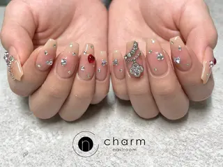 ネイル ネイルルーム チャームのネイルデザイン