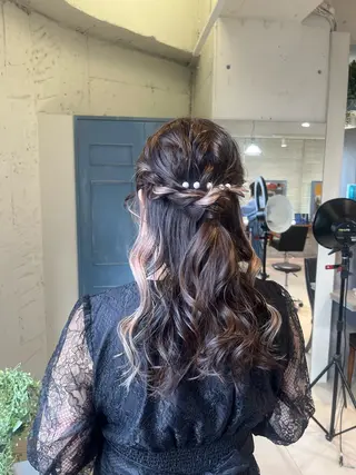 セミロング ヘアアレンジ Froom🌻 村上夏菜のネイルデザイン