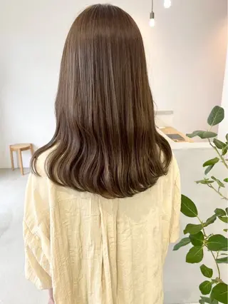 カラー yui / Aimer小山のヘアスタイル