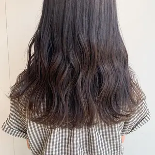 カラー 山口 莉奈のヘアスタイル