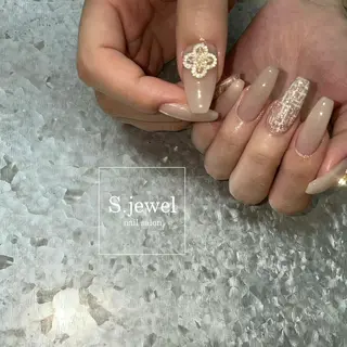 ネイル S. JEWELのネイルデザイン