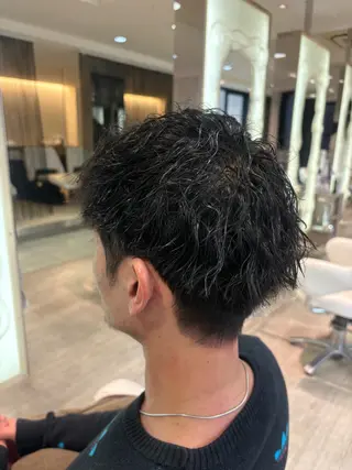 ショート パーマ レイヤー/ブリ ーチ/ 岡本美優のヘアスタイル