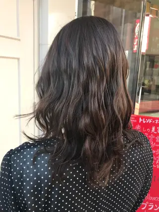 セミロング カラー uru" すずきさゆりのヘアスタイル