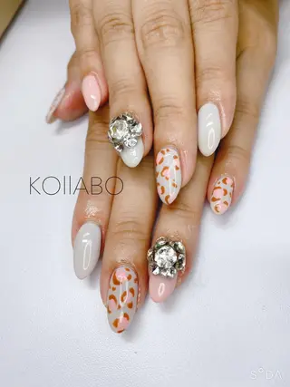 ネイル KOLLABO nailのネイルデザイン