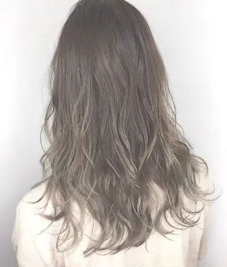 セミロング カラー カラーサロン ビスカリアのヘアスタイル