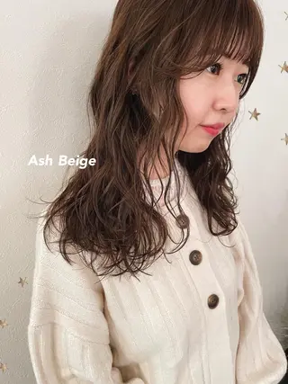 ロング カラー 市川 千夏のヘアスタイル