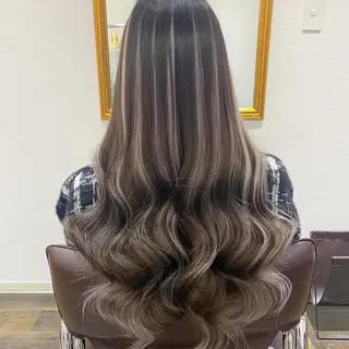 ロング PREss Natsumiのヘアスタイル