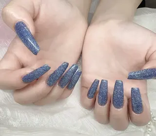 ネイル &ME ネイルサロンのネイルデザイン