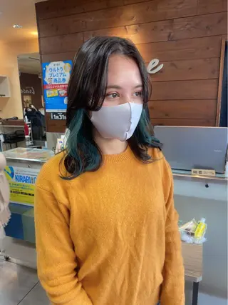 ミディアム カラー ヘアアレンジ 川上 麻梨阿のヘアスタイル