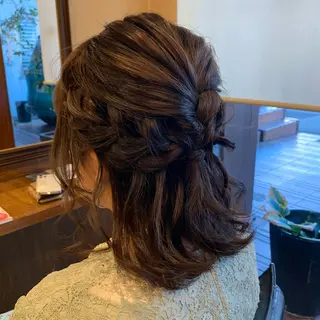 ミディアム ヘアアレンジ 🌸栄/髪質改善専門 ayaka💇‍♀️のヘアスタイル