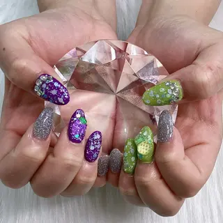 ネイル パーツ全部¥110 サロンミミのネイルデザイン